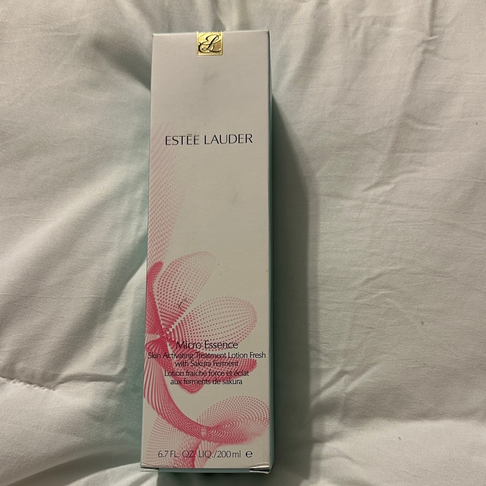 Estee Lauder Micro Essence Lotion - Pink and White